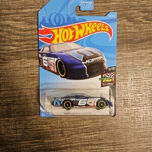 Hot Wheels Dodge Charger Stockcar.  HW Race Day -- ITEM #2076